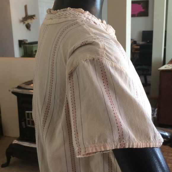 Cream short sleeved top - Picture 4 of 5